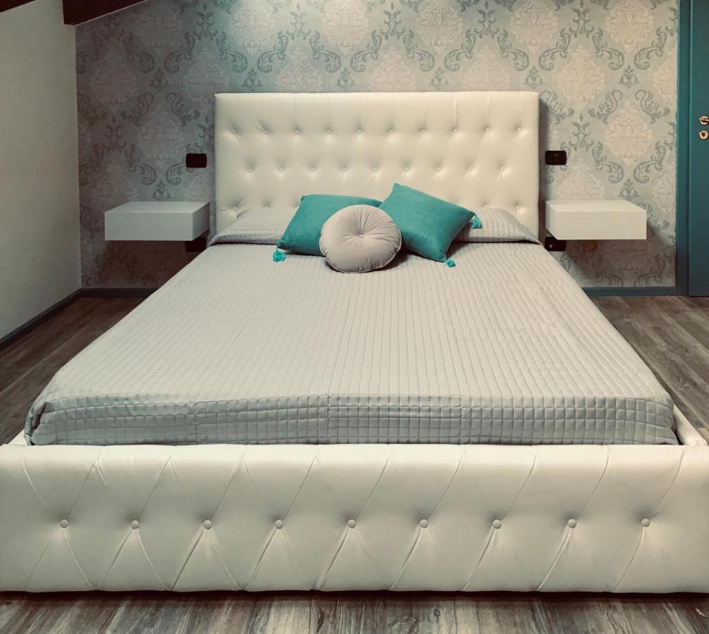 Villa Zanina Sonia Apartment Пескьера-дель-Гарда Экстерьер фото